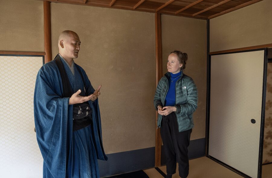 Kyoto: Zen Meditation at a Private Temple with a Monk - Private or small group: which format should you choose?