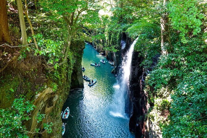 Kyushu: Aso Vocano, Grassland,Onsen and Aso shrine 1-Day Tour - Who will get the most from this tour