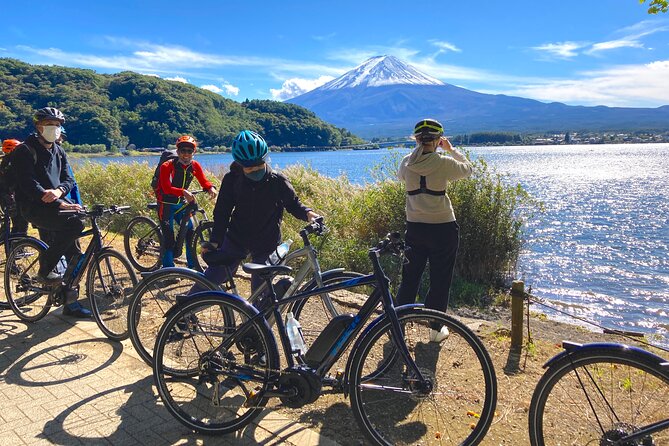 Lake Kawaguchi Explorer: E-Bike Guided Tour - Starting at Kawaguchiko Station with Shunji