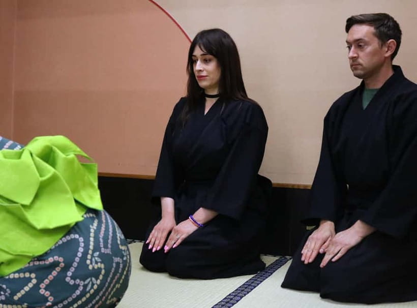Learn Zen in a class of making Matcha tea near Osaka Castle - A quiet tea lesson near Osaka Castle