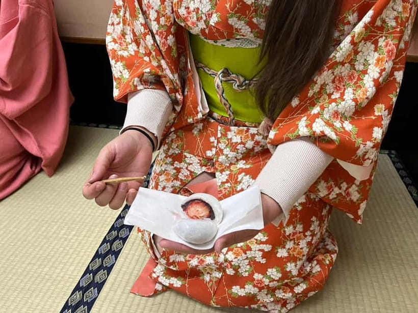 Learn Zen in a class of making Matcha tea near Osaka Castle - Timing, meeting details, and language support