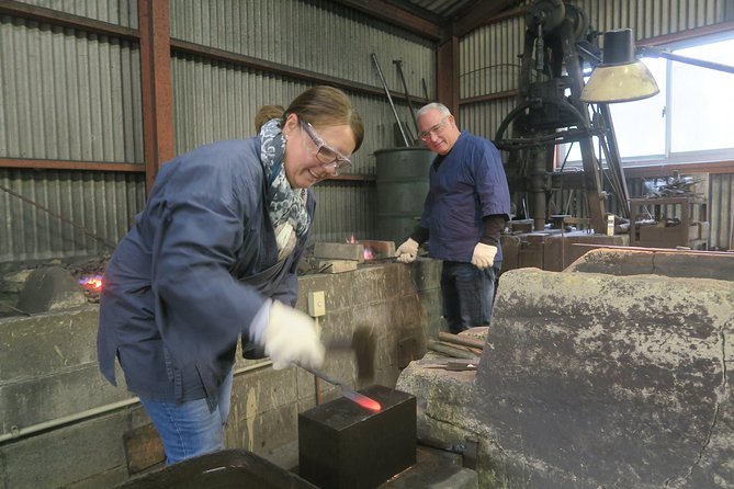 Make your own kitchen knife with a master blacksmith in Shimanto - What to wear, pack, and expect at lunch