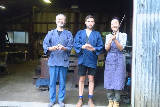 Make your own kitchen knife with a master blacksmith in Shimanto - English guidance and the level of participation