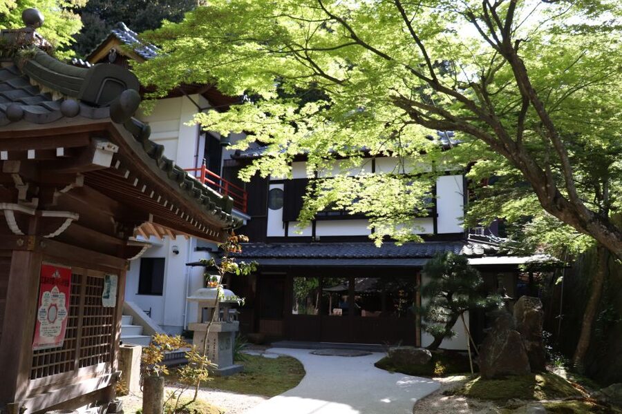 Miyajima: Cultural Experience in Zen Temple - The handmade amulet option