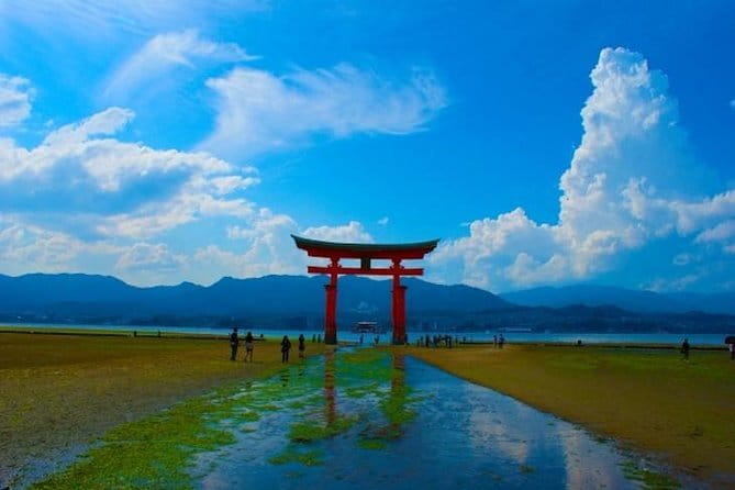 Miyajima Highlights: Itsukushima Shrine & Island Nature - Finding quiet at Daishoin Temple