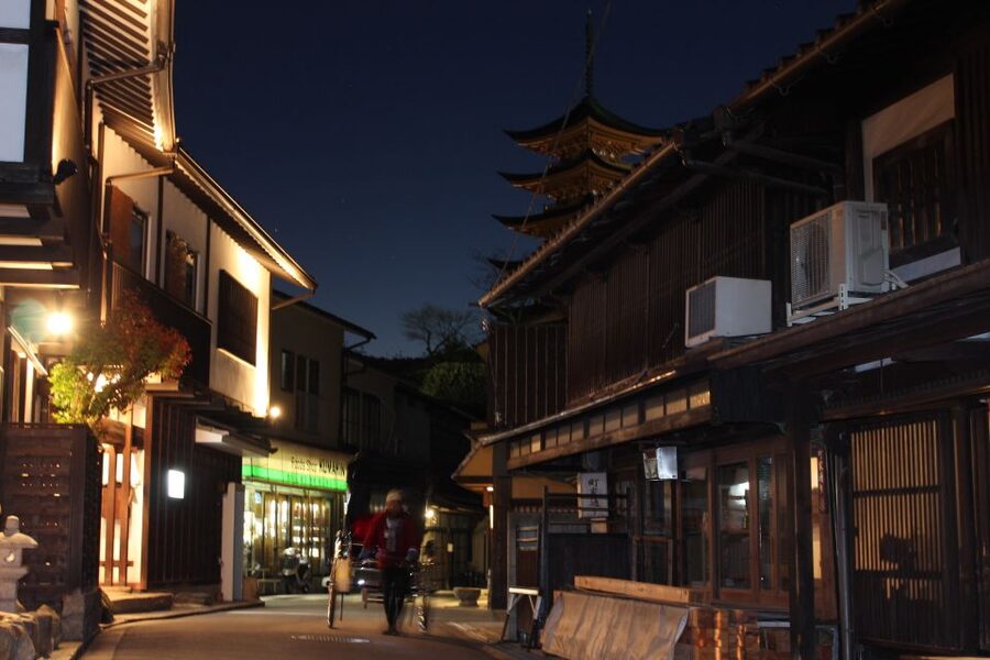 Miyajima: Private Rickshaw Tour to Itsukushima Shrine - What the 190-minute route adds
