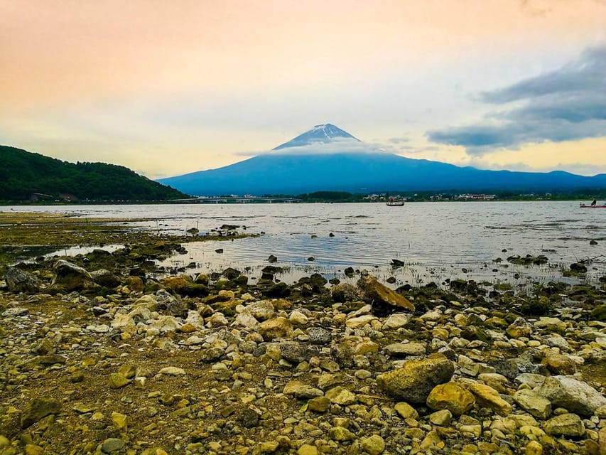 Mount Fuji Full-Day Private Sightseeing Tour with Guide - Lunch, shopping, and your own spending