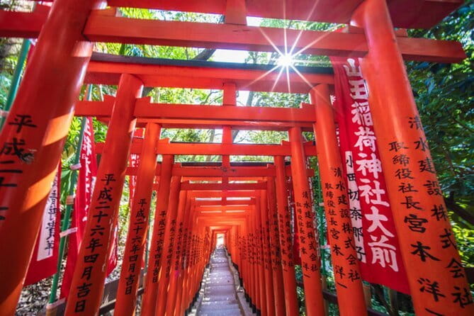 Mount Fuji Full Day Sightseeing Tour from Tokyo - Arakura Fuji Sengen Shrine adds meaning to the day