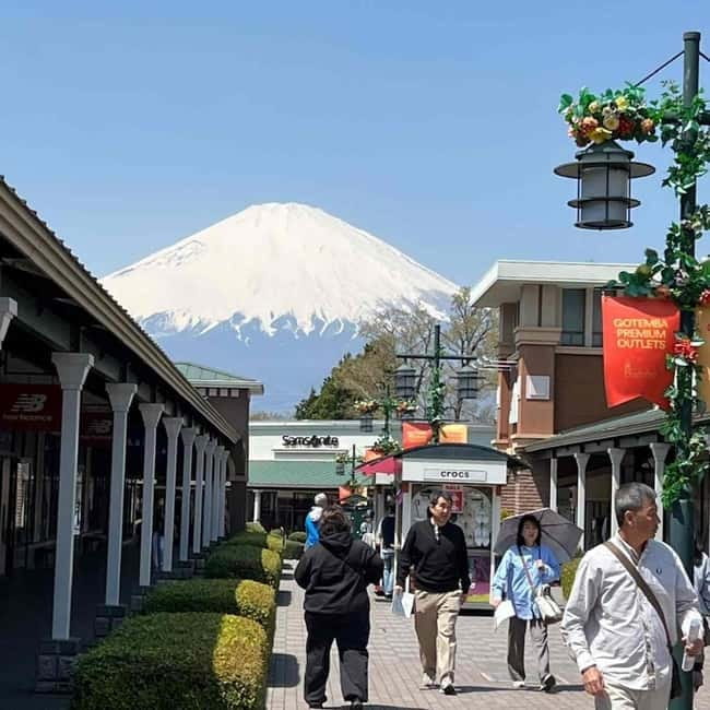 Mount Fuji Private day tour from Tokyo private & Customized - Lake Kawaguchi gives the day room to breathe
