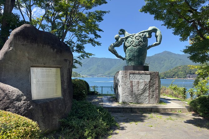 Mt. Fuji, Cherry Blossom & Shiba Sakura Pvt. Day Tour - Oishi Park: flowers beside the lake