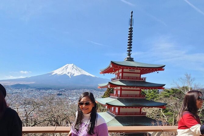 Mt. Fuji Day Trip from Tokyo with English Speaking Driver Guide - Oshino Hakkai preserves an old village feel