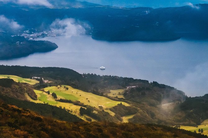 Mt Fuji & Hakone Cruise, Drum Show Bullet Train 1 Day from Tokyo - The Komagatake Ropeway and mountaintop shrine
