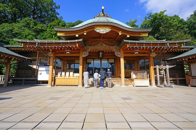 Nagasaki Private Tour with a Local – Highlights & Hidden Gems - Teramachi and the moss-covered cemetery