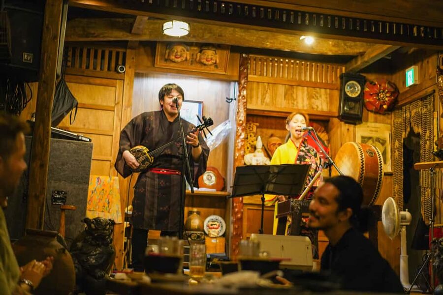 Naha Bar Hopping Tour in Okinawa - The final bar and Okinawan music