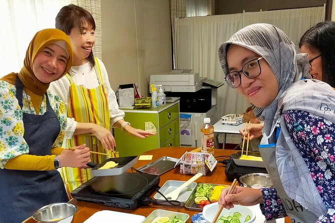 Near Fushimiinari: Kyoto Home Cooking Class & Supermarket tour - Lunch in a tatami room with a garden view