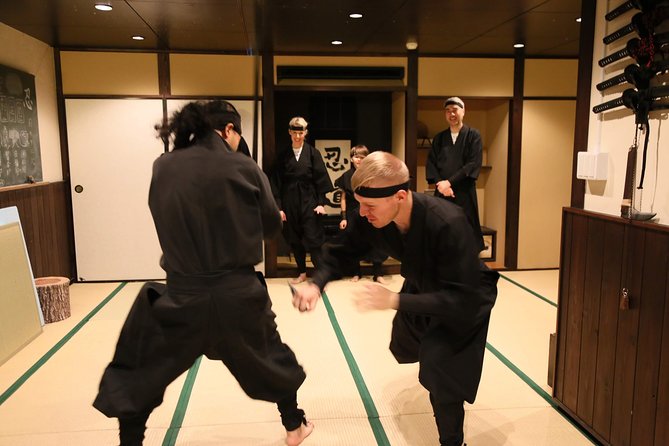 Ninja 2-hour Hands-on Lesson by Japanese master in Kyoto -Medium - Changing into ninja clothing