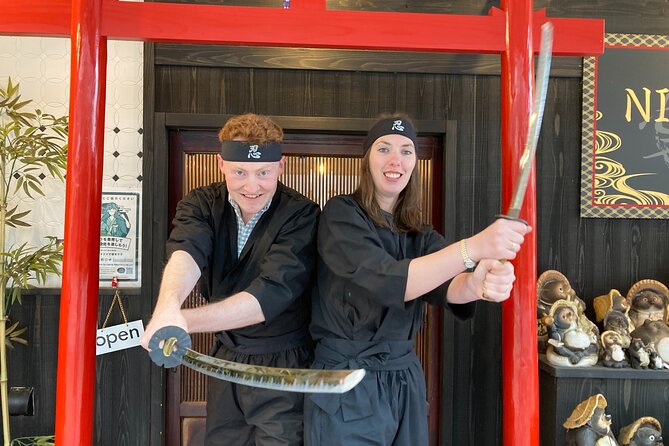 Ninja Experience in Takayama - Basic Course - Finding the Cafe by the Raccoon Dog Figures