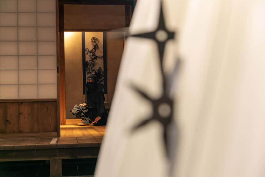 Odawara: Guided Ninja & Samurai Tour of Odawara Castle - Samurai armor at the Tokiwa Kimon Samurai Center