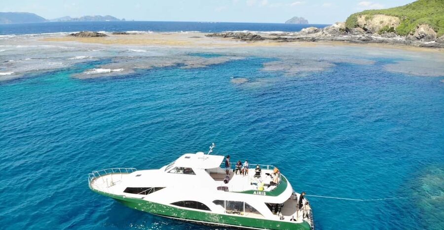 Okinawa: Naha: 1 day Kerama Islands diving‣ license required - January 1 brings mochi and lunch
