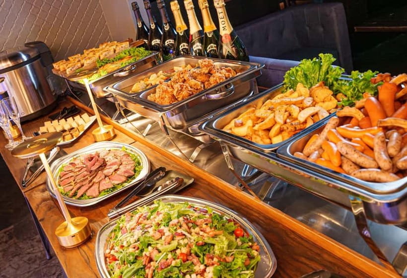 Okinawa:Sky BAR TOPTREE Nightclub Entry Ticket+Drink & VIP - Food tickets, waiting times, and what you actually get