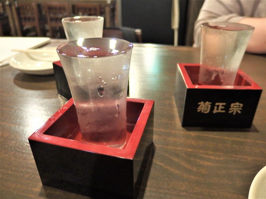 Osaka: Bar-Hopping Night Tour in Namba - The long second bar visit and unfamiliar Osaka dishes