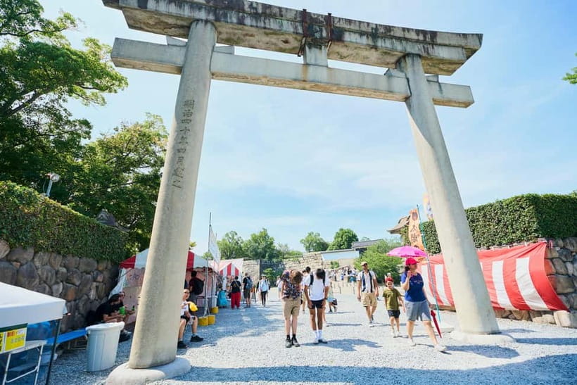 Osaka: Castle History Walking Tour / Castle Tower Admission - Why the guide matters at $33