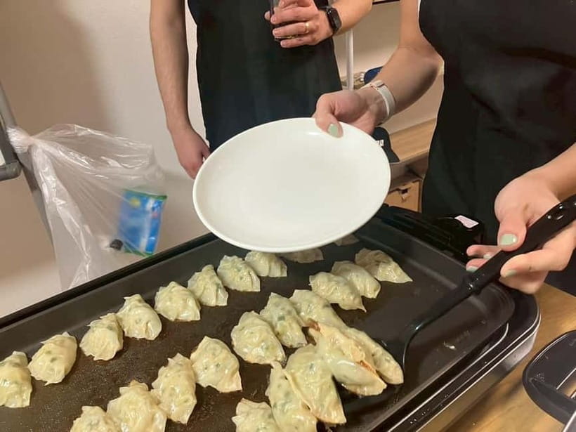 Osaka: Cooking Class Ramen & Gyoza Course in Nanba - Who should book this experience