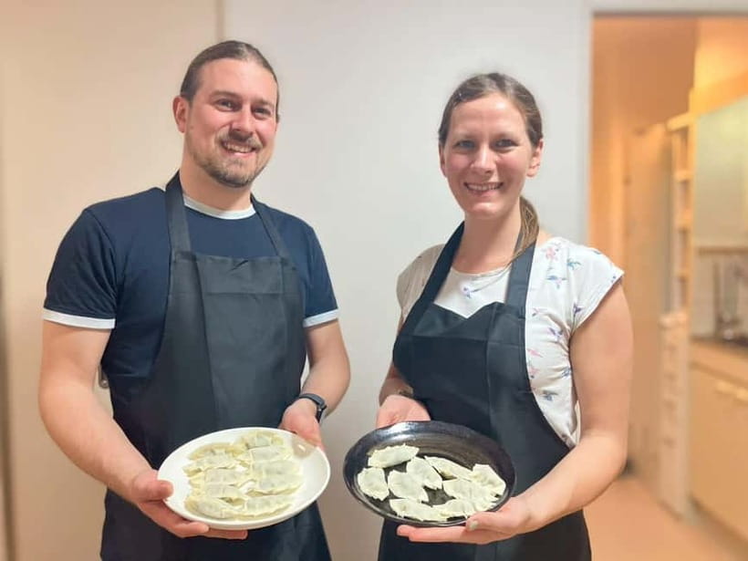 Osaka: Cooking Class Ramen & Gyoza Course in Nanba - Finding Dear Court Semba 303 in Bakurōmachi
