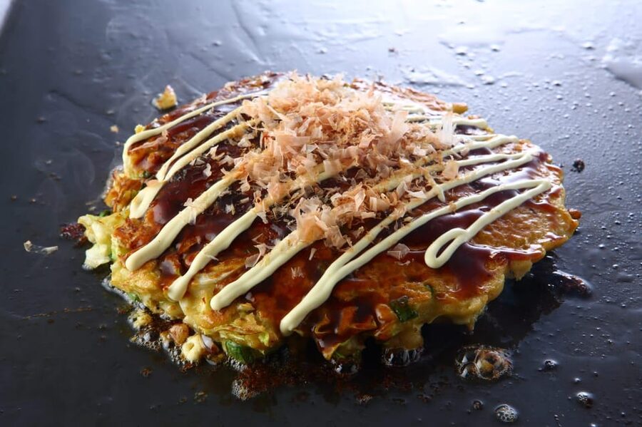 Osaka: Cooking Class & Sake Tasting with Local Market Visit - A relaxed lunch with sake, beer, or soft drinks