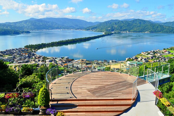 Osaka Day Tour: Amanohashidate & Ine Bay - Guides, languages, and the group size