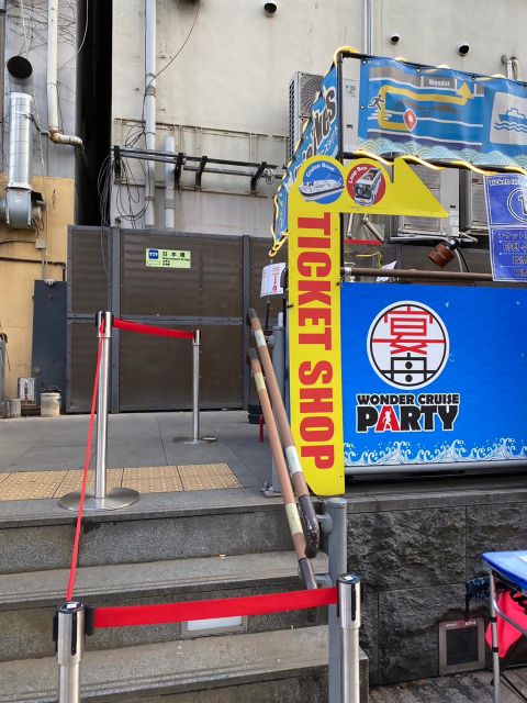Osaka: Dotonbori District River Cruise with Drink Discount - Seeing Dotonbori from the canal