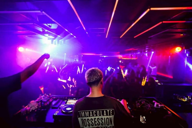 Osaka Dotonbori:GIRAFFE Nightclub Ticket with Drink/VIP Plan - A new club in the heart of Dotonbori