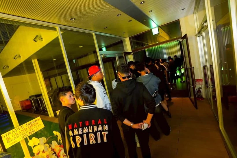 Osaka Dotonbori:GIRAFFE Nightclub Ticket with Drink/VIP Plan - Getting there without losing time