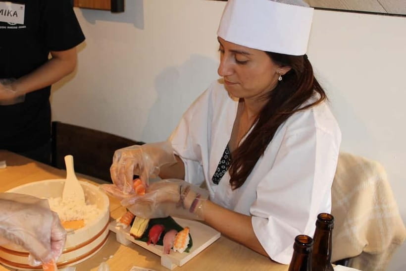 Osaka Dotonbori: Sushi Making Experience - Sushi cosplay, photos, and a certificate