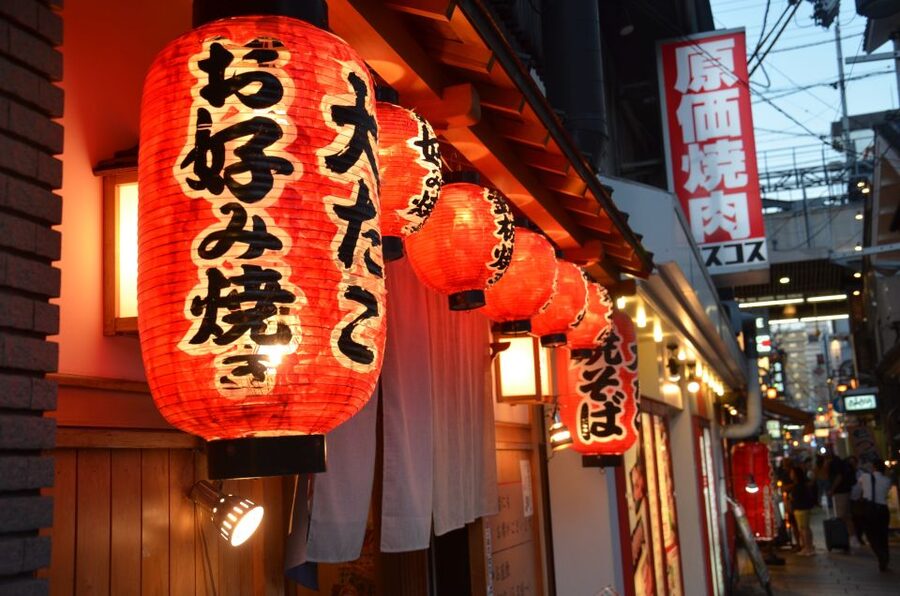 Osaka: Food Tour at Night with Tastings - Local Stories Give the Walk Its Shape