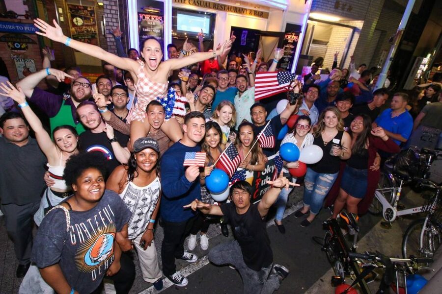 Osaka: Guided Pub Crawl - The first bar: settling in with shots and games