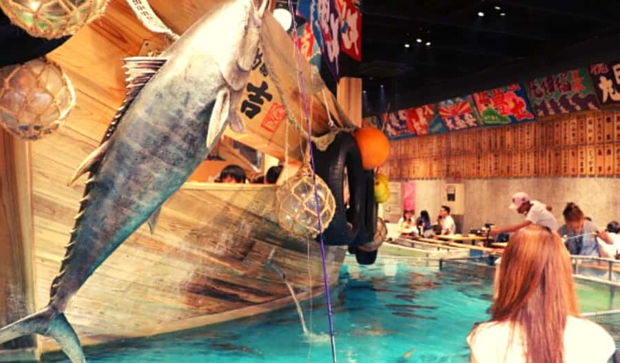 Osaka: Hotspots & Hidden Gems Walking Tour Private or Group - Dotonbori after dark