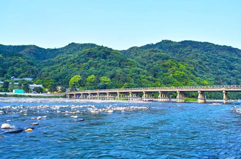 Osaka/Kyoto: Katsuoji, Kinkakuji, Arashiyama 1-Day Bus Tour - Why this route works for a full day
