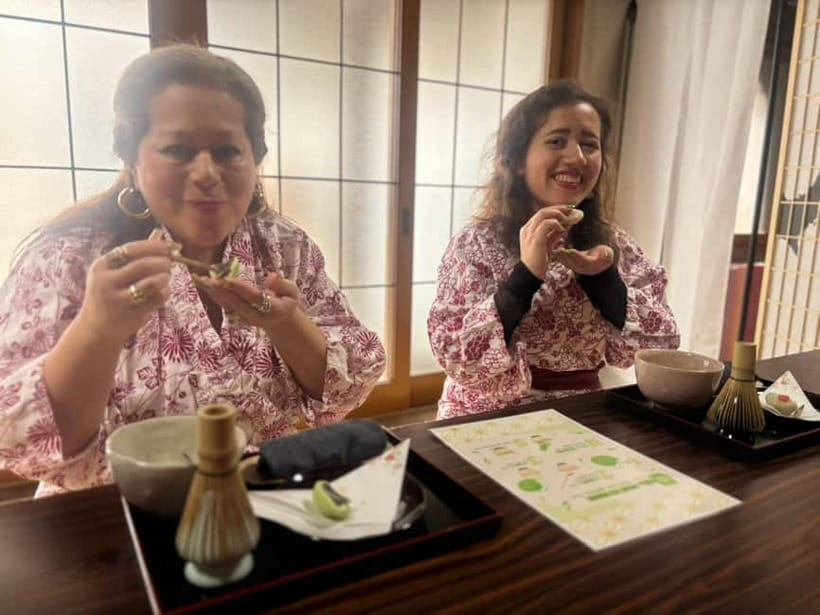 Osaka: Mind & Spirit Balance Temple Reiki Healing - Reiki as a non-contact relaxation session