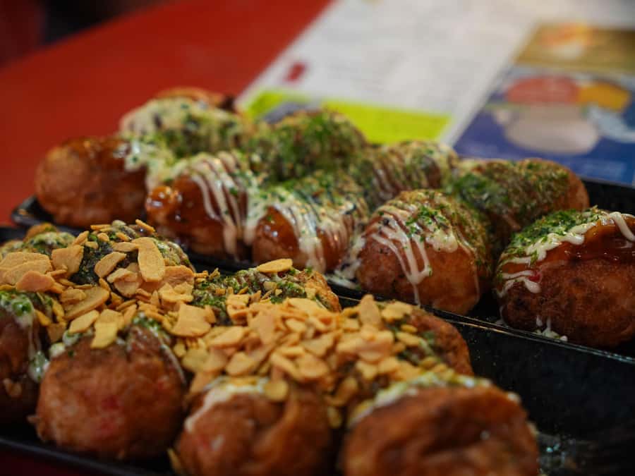 Osaka Morning Tour: Shitennoji Temple, Shinsekai &Doutonbori - Tennoji Park: a quiet opening