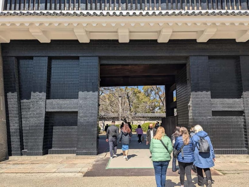 Osaka: Osaka Castle Guided Tour with Local Guide - Practical tips for a smoother visit