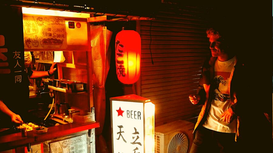 Osaka: Shinsekai Food Tour with 13-15 Dishes at 5 Eateries - What the guides add to the evening
