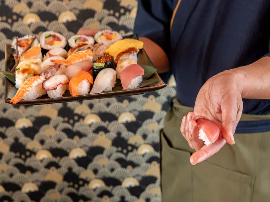 Osaka: Sumo Show & Experience w/ Optional Kimono & Hot Pot - Who will enjoy this most