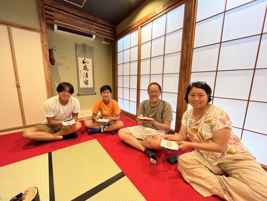 Osaka: Tea Ceremony Experience - Making your own bowl of matcha