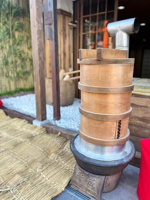 Osaka: Traditional Mochi Pounding Experience with Tasting - Finding the entrance near Dotonbori