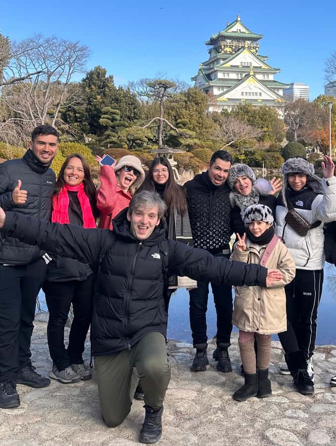 Osaka: Visit the must-see places. - Shinsekai, kushikatsu, and the Tsutenkaku Tower