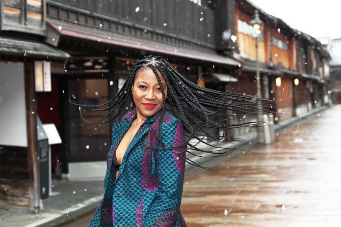 Photoshoot session by professional photographer in Kanazawa - Why a Kanazawa photo session makes sense