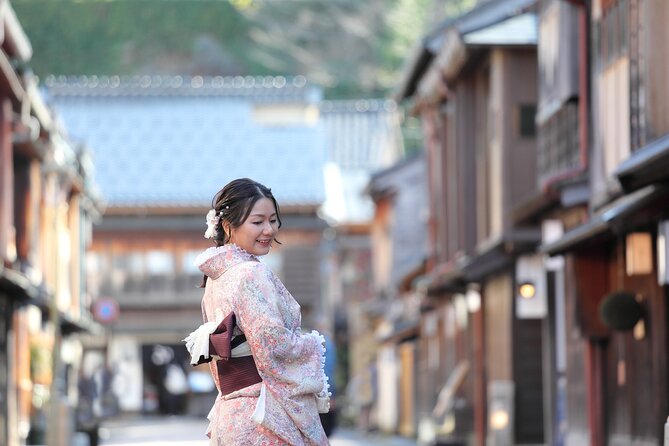 Photoshoot session by professional photographer in Kanazawa - Edited photographs and delivery