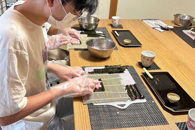 Private Art Sushi Roll Class in Kyoto - Why the private format matters