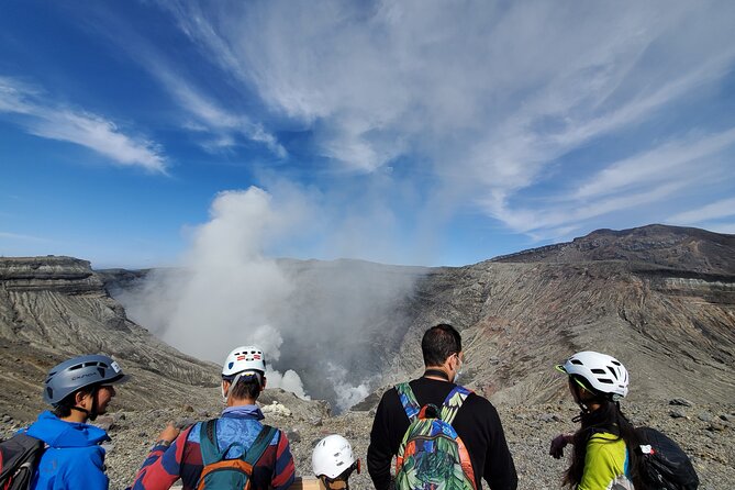 Private guided tour: Mt. Aso volcano, grasslands, Aso Shrine - Key points at a glance